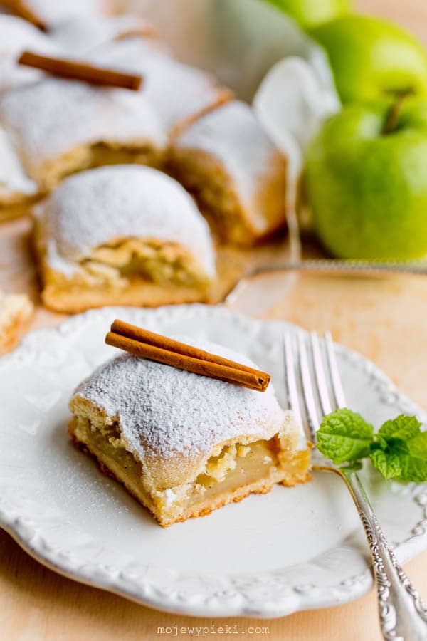 Apple cake with streusel topping recipe