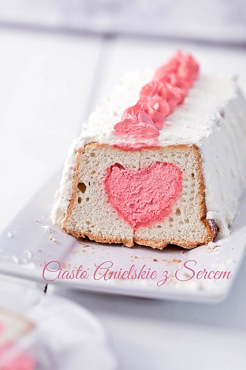 Ciasto_anielskie_z_sercem_2 Angel Food Cake – anielskie ciasto na białkach