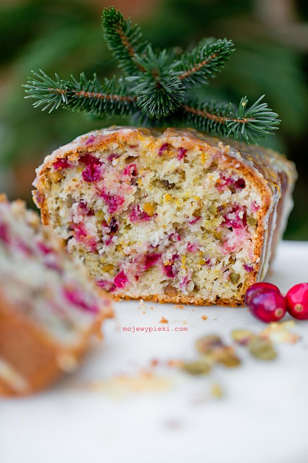 Ciasto_pomarańczowe_z_żurawiną_i_pistacjami_1 Ciasto pomarańczowe z żurawiną i pistacjami