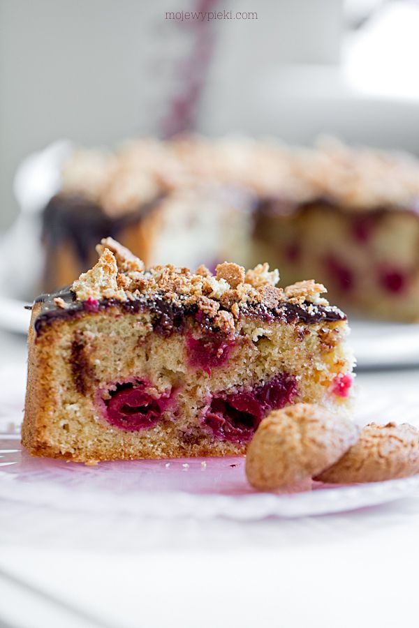 Ciasto_z_wiśniami_i_ciasteczkami_amaretti_2 Ciasto z wiśniami i ciasteczkami amaretti