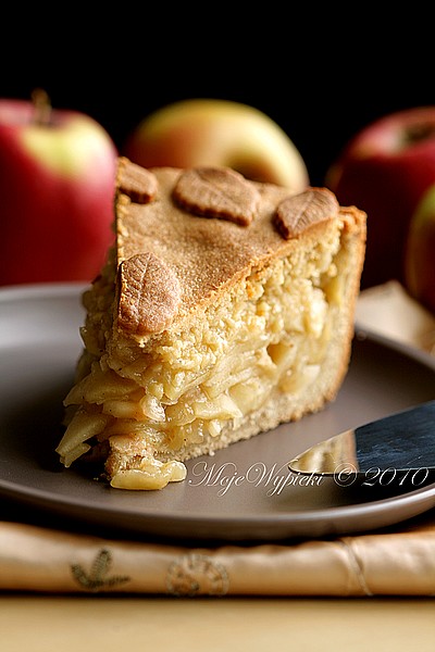 apple_1 Szarlotka w marcepanowym cieście