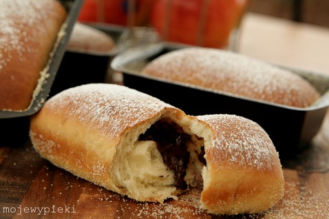 chlebek_z_czekolada_7 Mini-bochenki z czekoladową niespodzianką