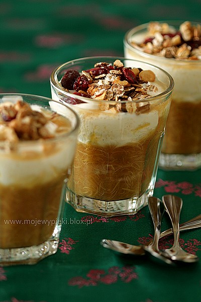 deser_z_rabarbarem_4 Deser z rabarbarem, jogurtem i muesli