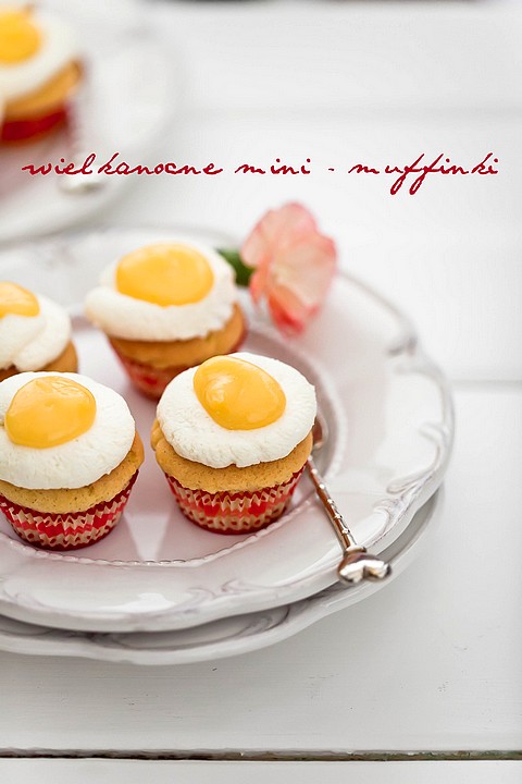 mini_muffinki_z_advocaatem_2 Mini – babeczki z cytrynowym kremem, bitą śmietaną i nutą advocaatu