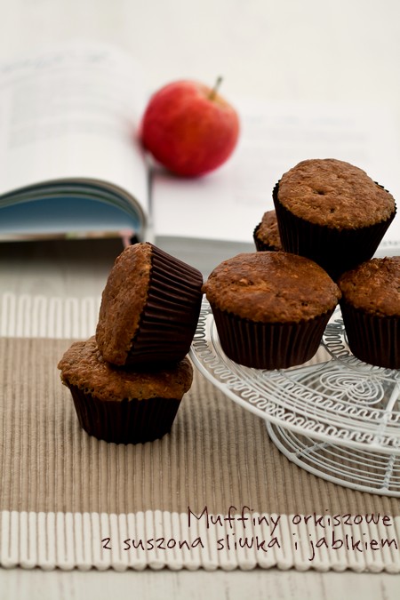 muffinki_orkiszowe_1_1_of_1 Muffiny orkiszowe z suszoną śliwką i jabłkiem