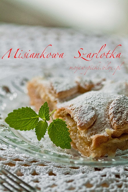 szarlotka_misiankowa_1_1_of_1 Szarlotka z połówkami jabłek