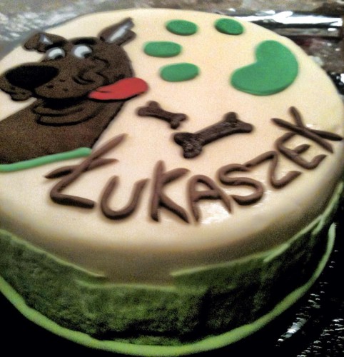 tort-scooby-doo-na-bazie-mlecznej-kanapki_1398756784 Tort scooby doo na bazie mlecznej kanapki.
