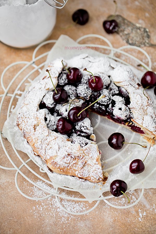 Rustykalna tarta z czereśniami Rustykalna tarta z czereśniami